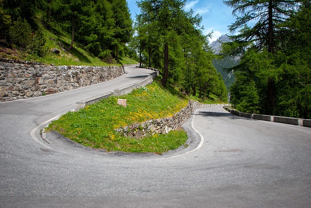 RETAINING WALLS