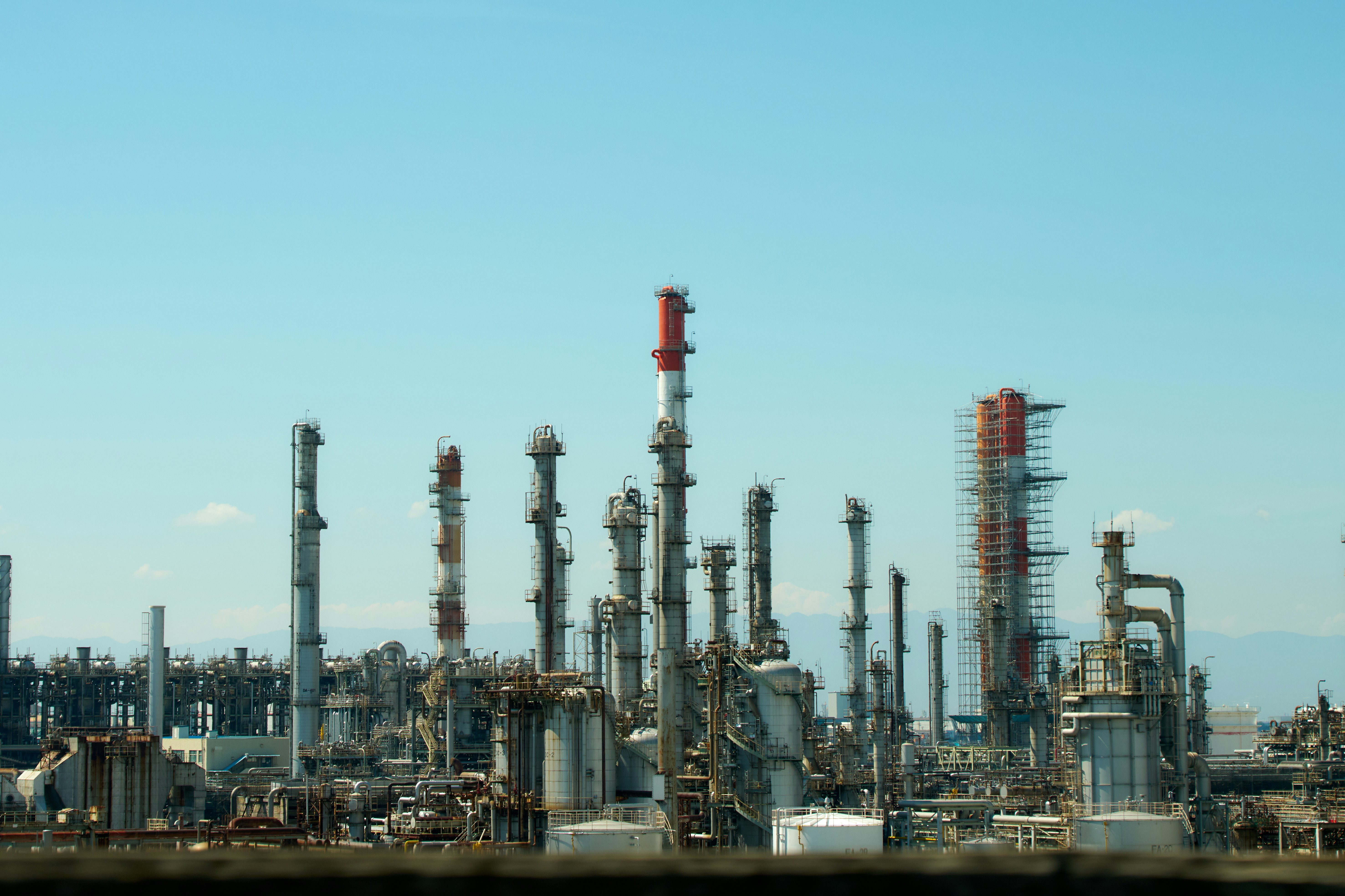 OIL & GAS
